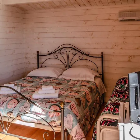 Agriturismo Pinelli Country house