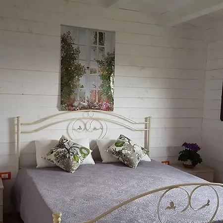 Agriturismo Pinelli Country house